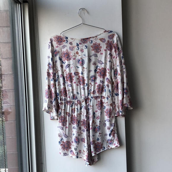 NWT Luna Chix Floral Bell Sleeve Rayon Romper! - Picture 7 of 12